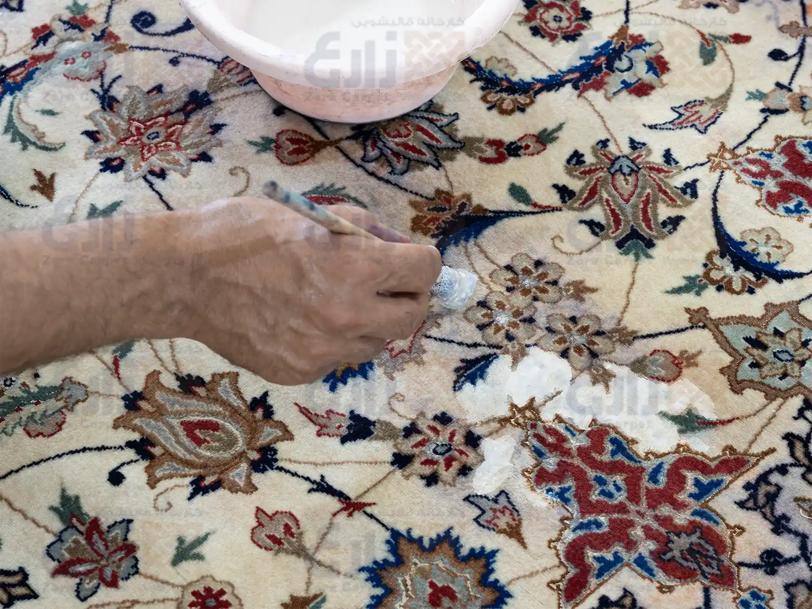 لکهبرداری تخصصی فرش دستباف در قالیشویی مرکز تهران زارع